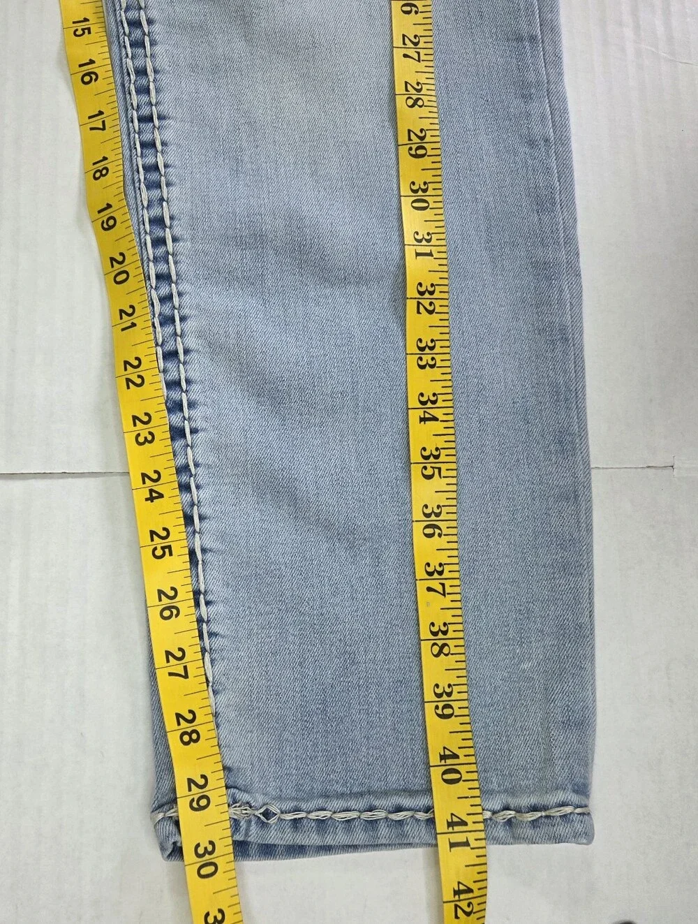True Religion Geno Relaxed Slim Jeans Mens Size 38 Light Wash Streetwear